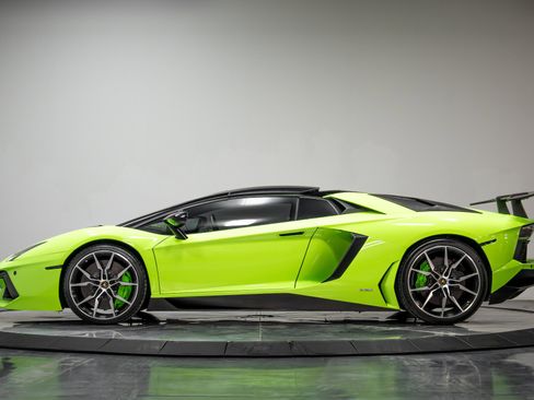 Used 2015 Lamborghini Aventador LP 700-4 image 27
