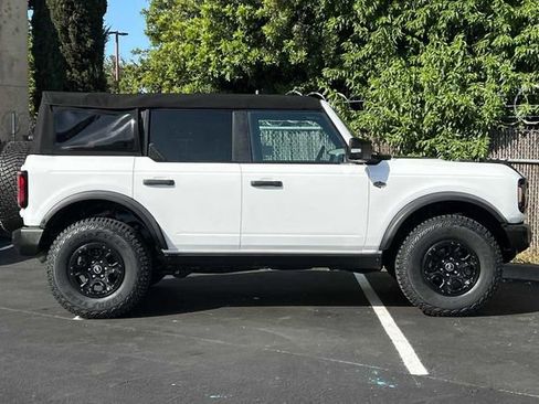 Used 2023 Ford Bronco Wildtrak image 7