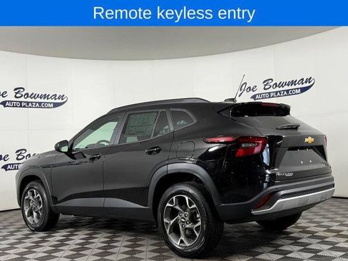 New 2026 Chevrolet Trax LT w/ Driver Confidence Package FWD image 9