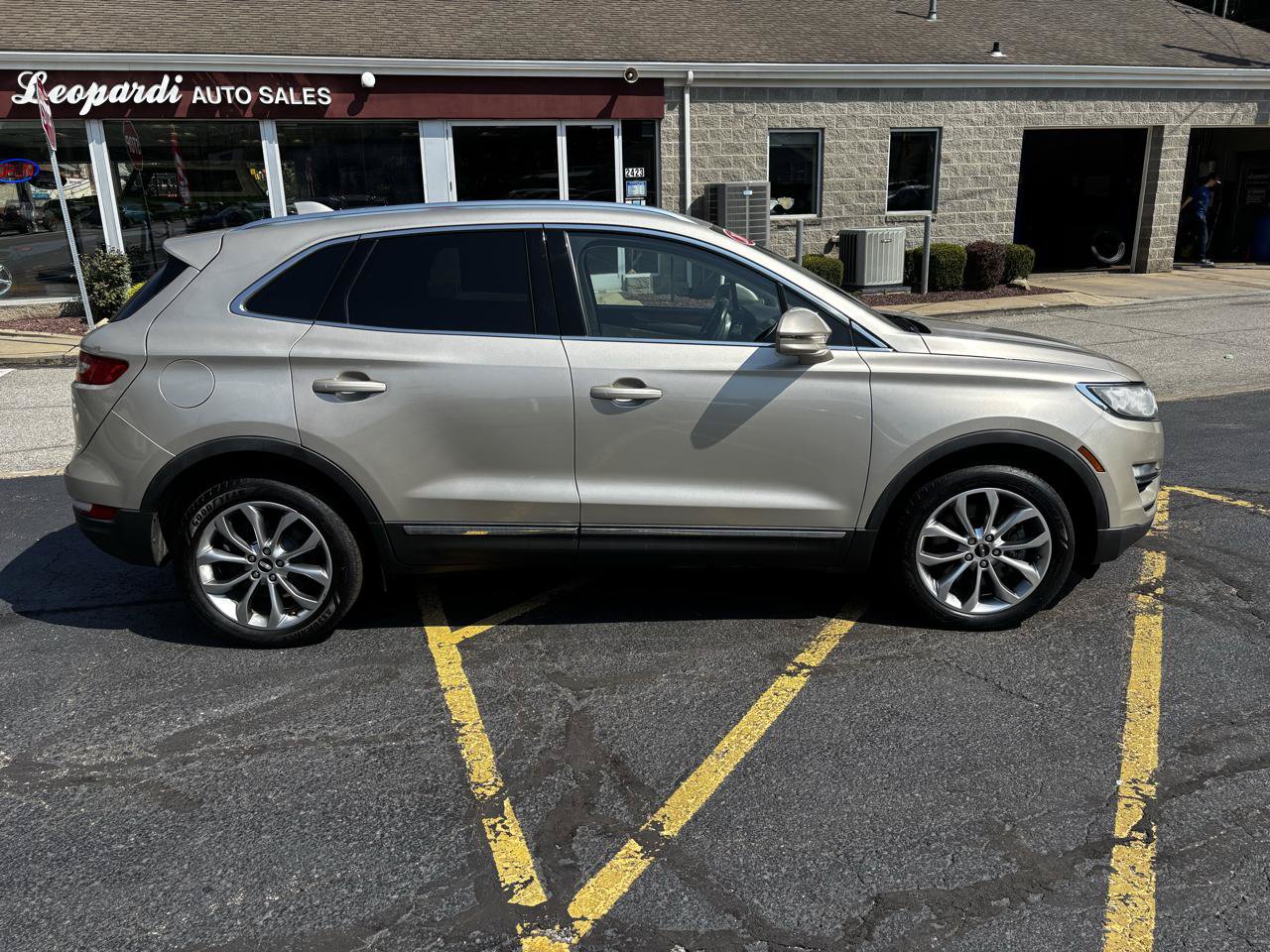 Used 2017 Lincoln MKC Reserve w/ Lincoln MKC Climate Package AWD/4WD image 8