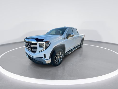 Used 2022 GMC Sierra 1500 SLT w/ SLT Premium Plus Package image 4