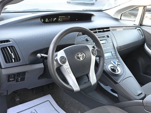 Used 2010 Toyota Prius One image 13