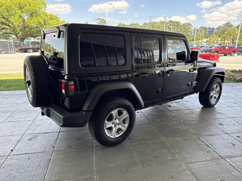 Used 2020 Jeep Wrangler Unlimited Sport S AWD/4WD image 13
