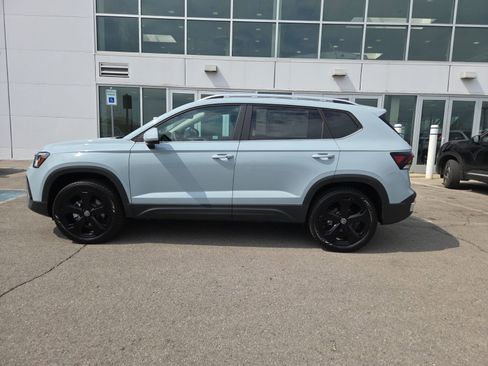 New 2026 Volkswagen Taos SEL AWD/4WD image 10