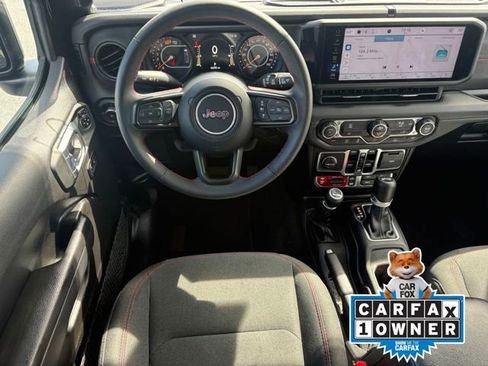 Used 2024 Jeep Wrangler Unlimited Rubicon image 9