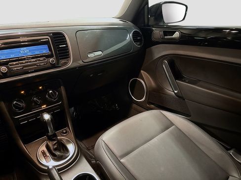 Used 2013 Volkswagen Beetle 2.0T image 25