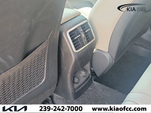 Used 2020 Kia Sportage EX FWD image 16