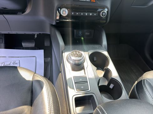 Used 2023 Ford Escape Platinum AWD/4WD image 12