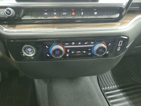 Used 2023 Chevrolet Silverado 1500 LT image 25