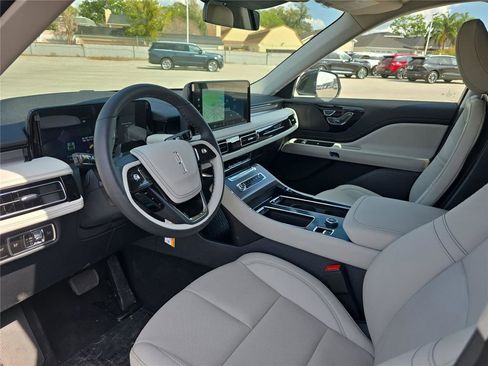 New 2026 Lincoln Aviator 2WD image 13