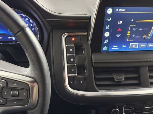 Used 2022 Chevrolet Tahoe LT w/ Luxury Package image 22