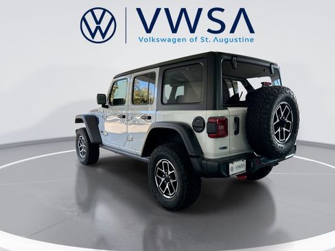 Used 2025 Jeep Wrangler Unlimited Rubicon image 6