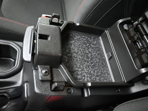 Used 2021 Jeep Wrangler Rubicon image 23