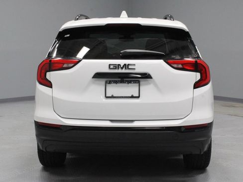 Used 2020 GMC Terrain SLE w/ Elevation Edition FWD image 9