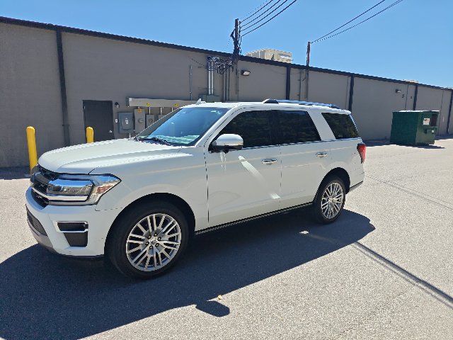 Used 2024 Ford Expedition Limited RWD image 6