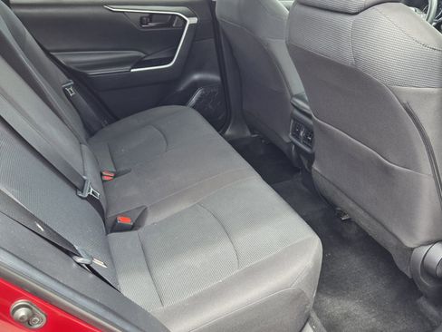 Certified 2022 Toyota RAV4 LE FWD image 10