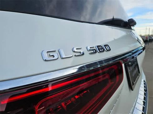 Used 2023 Mercedes-Benz GLS 580 GLS 580 image 11