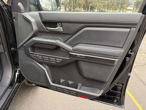 Used 2024 Toyota Tacoma TRD Off-Road image 15