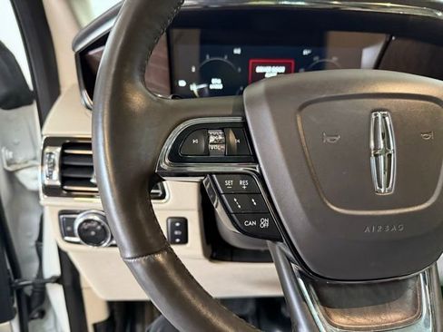Used 2021 Lincoln Navigator Reserve w/ Luxury Package image 18