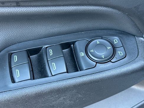 Used 2019 Chevrolet Equinox LT image 15