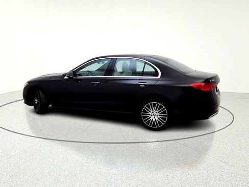 Used 2025 Mercedes-Benz C 300 Sedan image 4