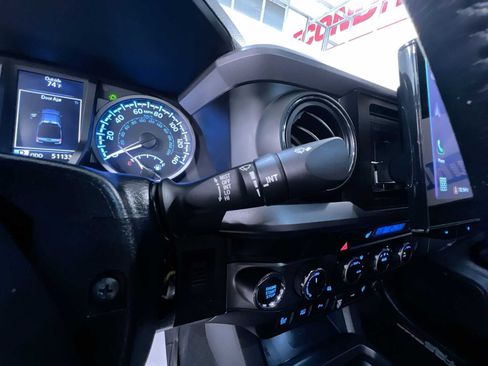 Used 2022 Toyota Tacoma TRD Pro AWD/4WD image 19