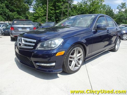 Used 2012 Mercedes-Benz C 300 4MATIC Sedan image 3
