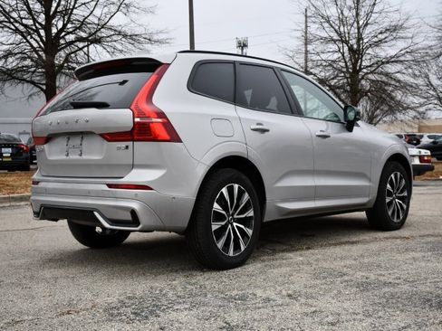 Used 2025 Volvo XC60 B5 Plus image 7