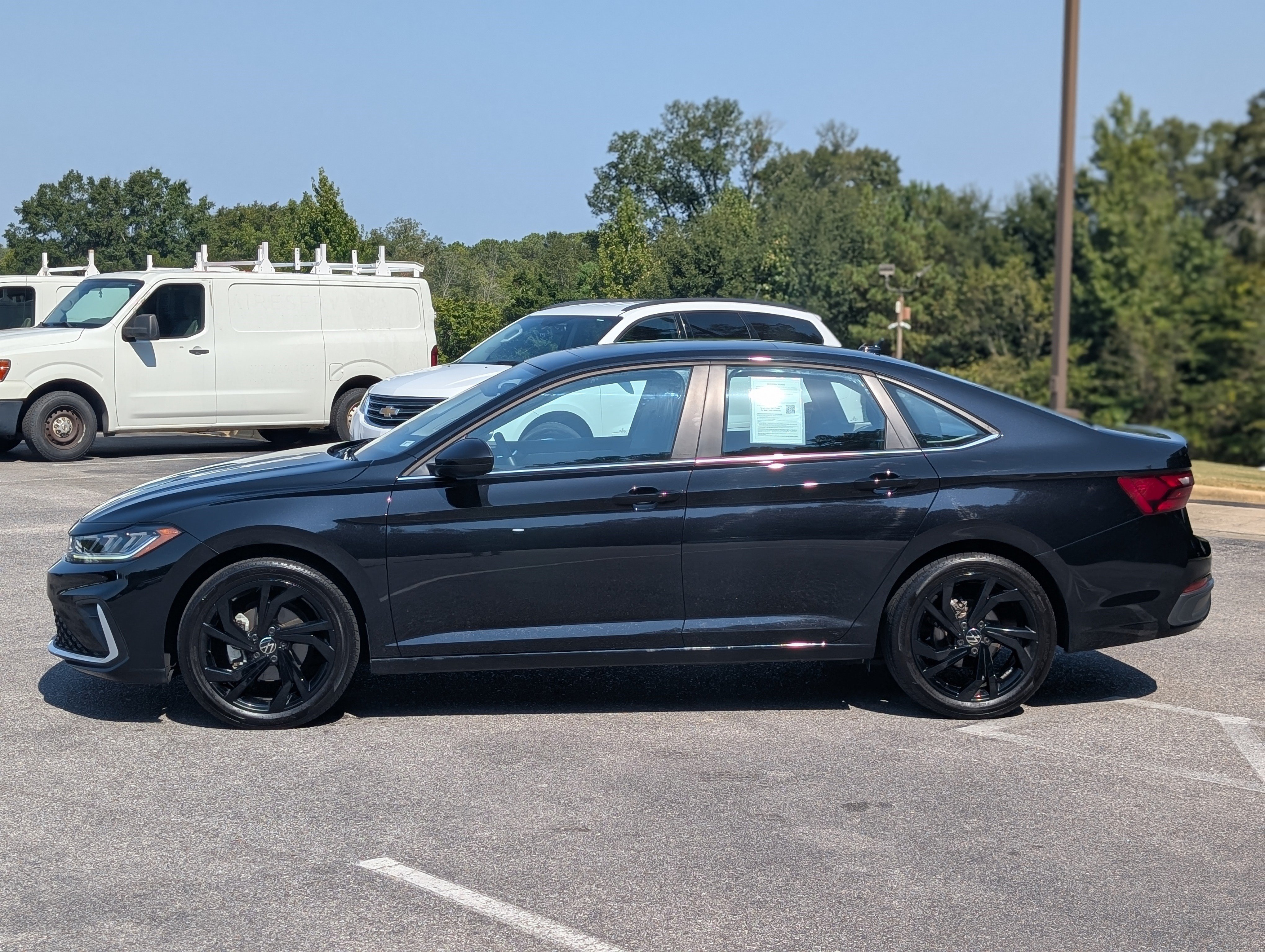 Used 2026 Volkswagen Jetta SE w/ Black Wheel Package FWD image 6