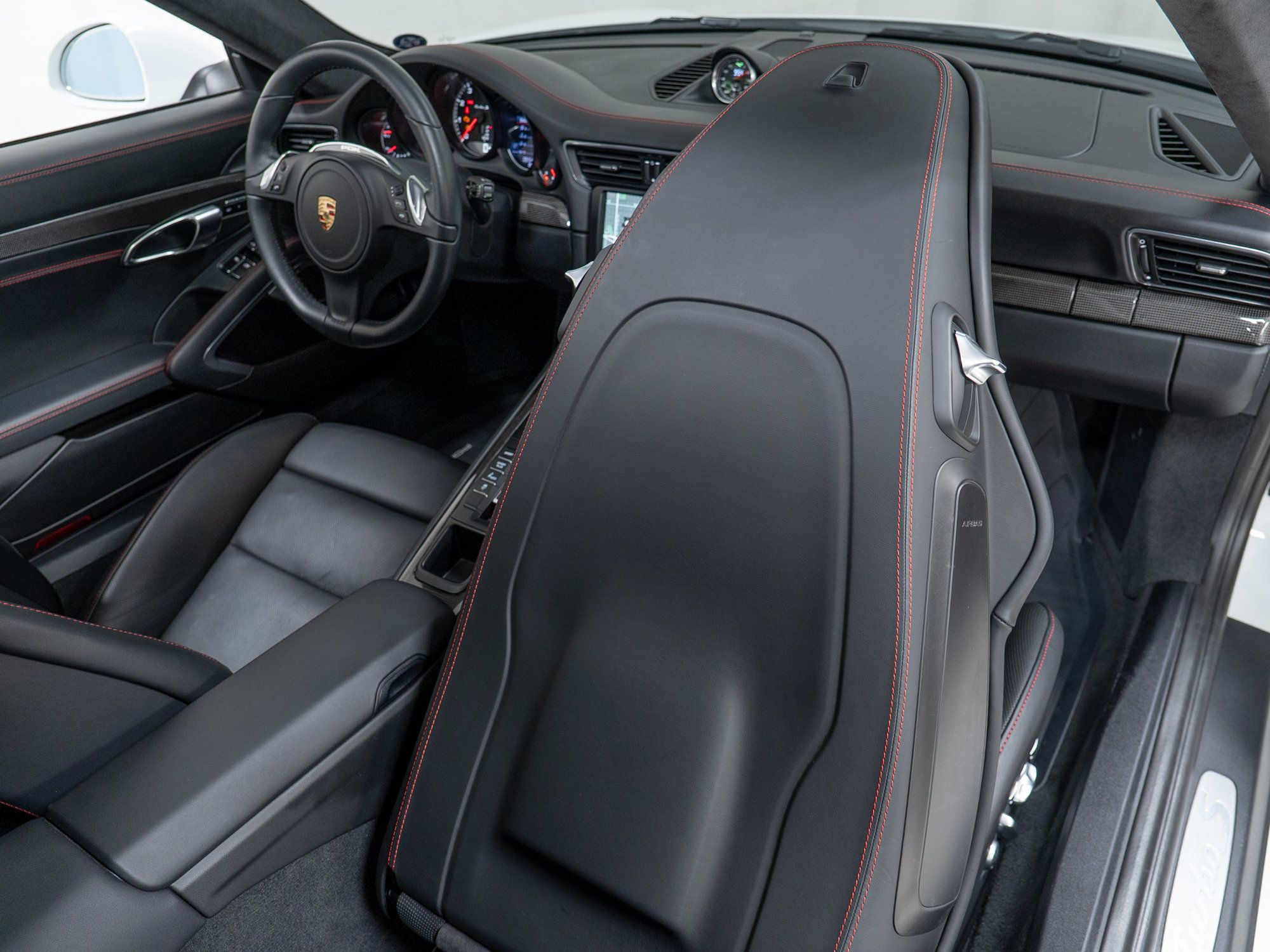 Certified 2014 Porsche 911 Turbo S AWD/4WD image 36