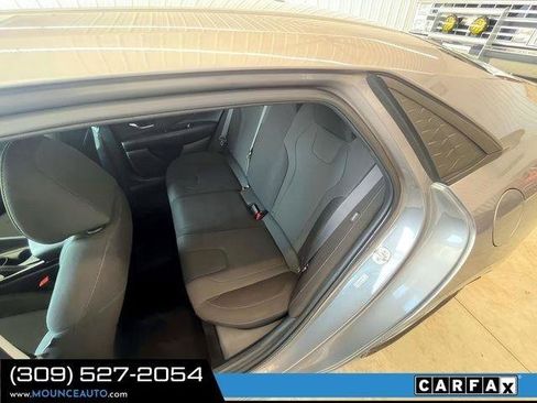 Used 2024 Hyundai Elantra SE FWD image 10