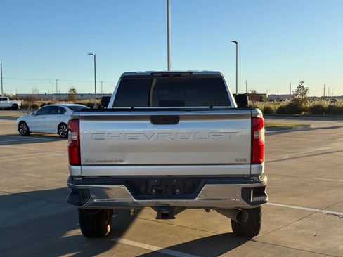 Used 2021 Chevrolet Silverado 2500 LTZ w/ LTZ Plus Package image 5