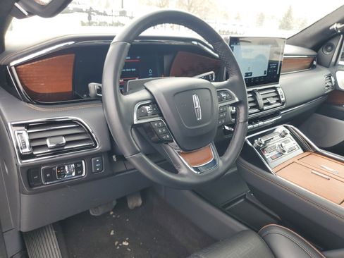 Certified 2024 Lincoln Navigator Black Label image 13