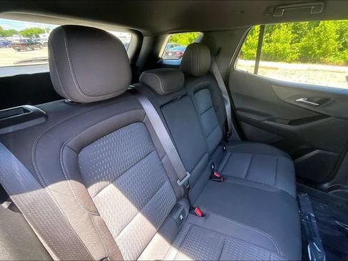 Used 2026 Chevrolet Equinox LT FWD image 25