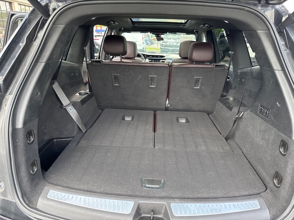 Used 2021 Cadillac XT6 Premium Luxury FWD image 17
