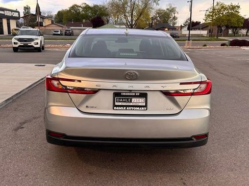 Used 2025 Toyota Camry LE image 5
