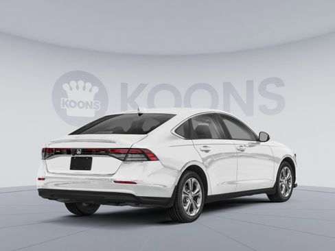 Used 2024 Honda Accord EX image 2