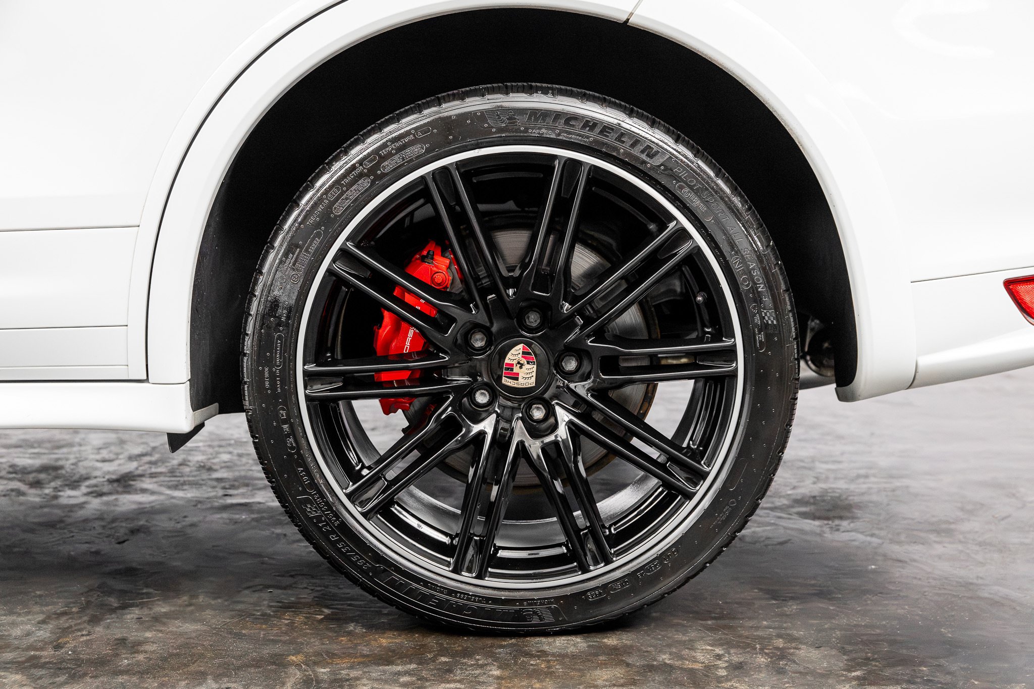 Used 2014 Porsche Cayenne Turbo S AWD/4WD image 14