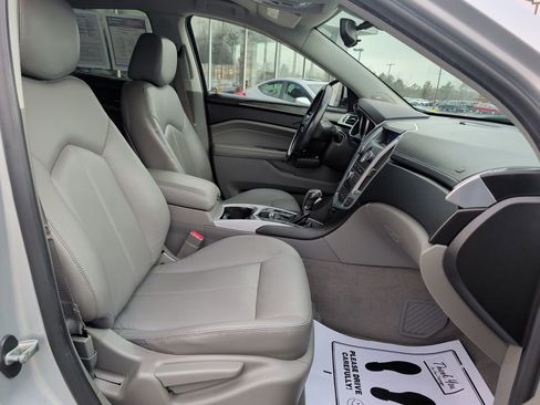 Used 2012 Cadillac SRX FWD image 20
