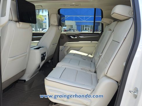 Used 2021 GMC Yukon XL Denali w/ Denali Premium Package RWD image 11