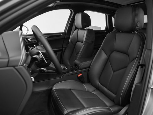 New 2026 Porsche Macan image 45