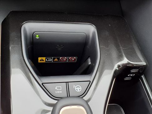 New 2025 Toyota Crown Platinum image 18