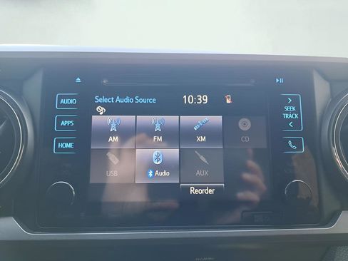 Used 2019 Toyota Tacoma TRD Off-Road w/ Technology Package AWD/4WD image 20