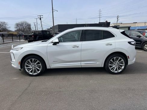 Used 2024 Buick Envision Avenir image 2