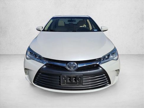 Used 2015 Toyota Camry XLE image 2