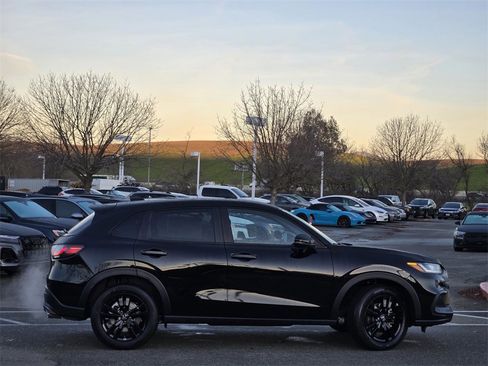 New 2026 Honda HR-V Sport image 3