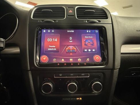 Used 2014 Volkswagen Golf 4-Door image 21