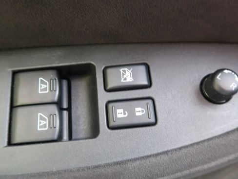 Used 2019 Nissan 370Z NISMO RWD image 21