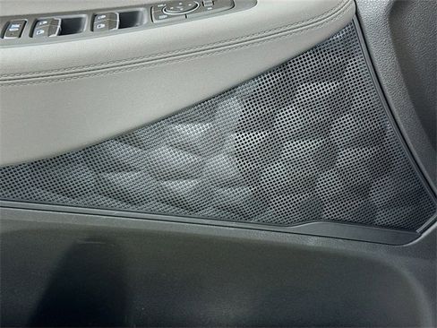 Used 2019 Hyundai Santa Fe SE image 14