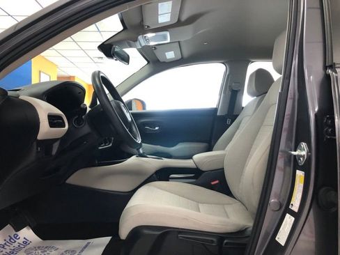 Used 2024 Honda HR-V LX image 11